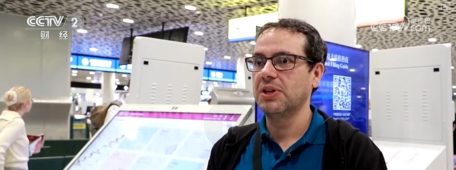 “新年俗”“新年货”圈粉海外游客 “到中国过春节”成为时髦新风尚