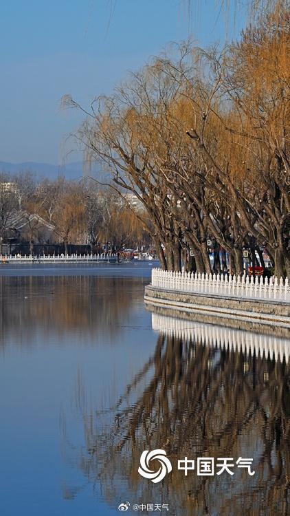 立春：东风解冻 湖水融冰漾新波