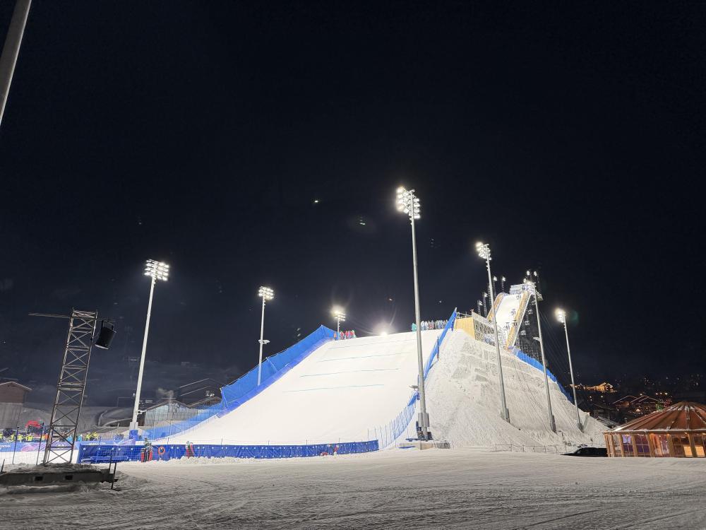 冬奥会｜闲记：雪夜里的“意式效率”