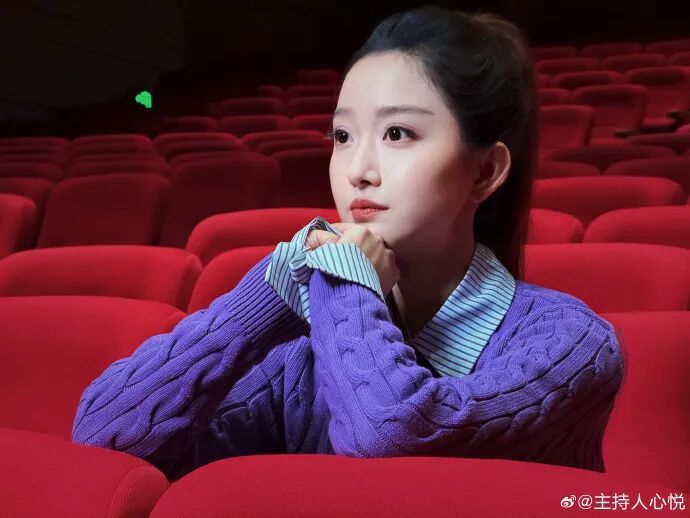 春晚主持人上新！39岁刘心悦是谁？