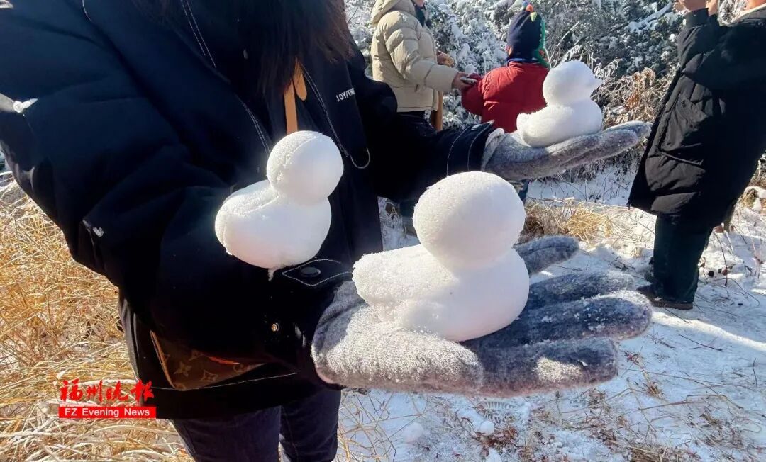 福州男孩发烧到39.1℃：他去东北见到雪太兴奋，吃了几口！医生提醒：雪不能乱吃