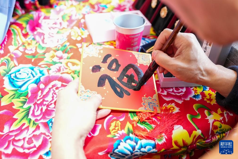 黑龙江开行2026年首趟“列车大集” 黑龙江开行2026年首趟“列车大集”