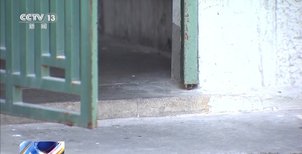 不偷现金只偷黄金 警方通过细微线索抓获首饰窃贼