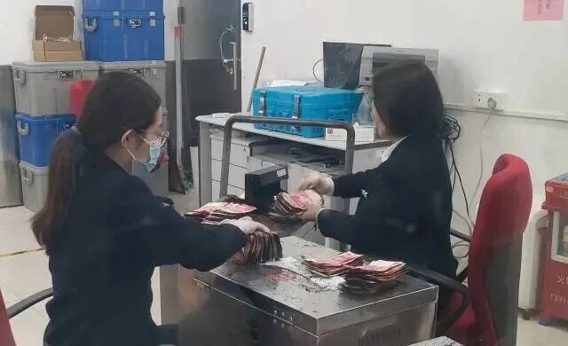 潮州一住宅因电线老化突发火灾，近70万元现金严重烧损！消防提醒