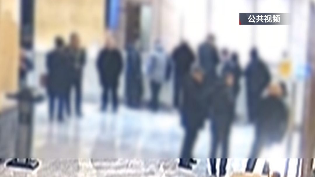 “皇室后代”拥有价值数千亿债券，16亿元低价抛售！