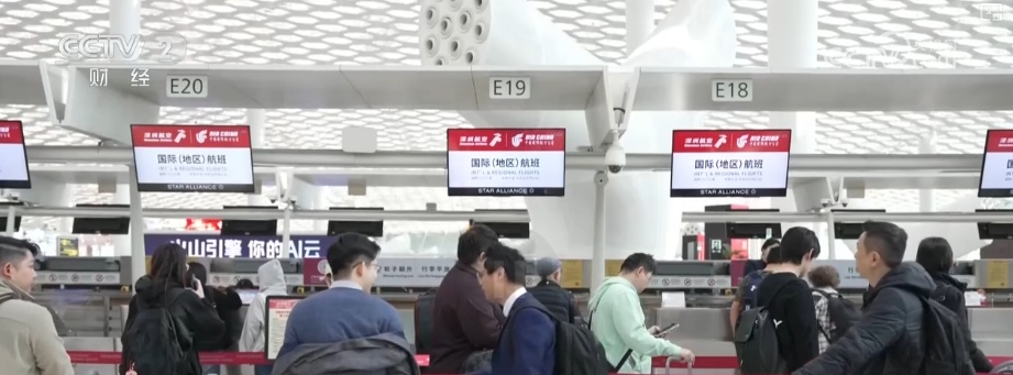 “新年俗”“新年货”圈粉海外游客 “到中国过春节”成为时髦新风尚