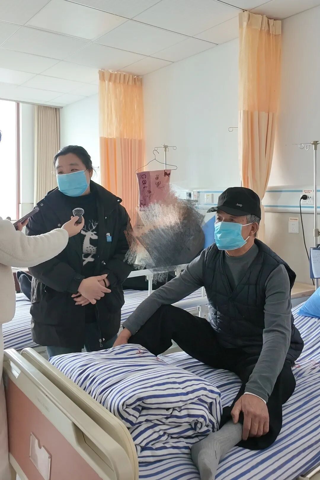 69岁男子养鸡鸭感染鹦鹉热，高烧不退！医生提醒