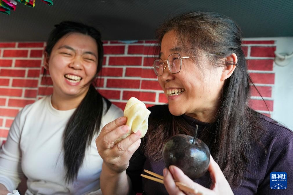 黑龙江开行2026年首趟“列车大集” 黑龙江开行2026年首趟“列车大集”