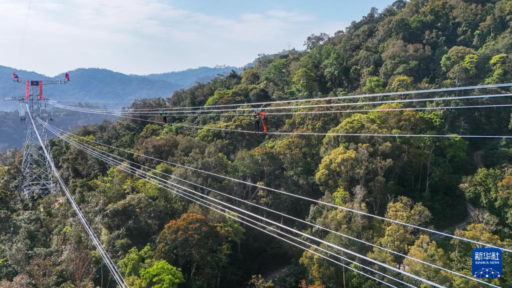 中老500千伏联网工程输电线路全线贯通