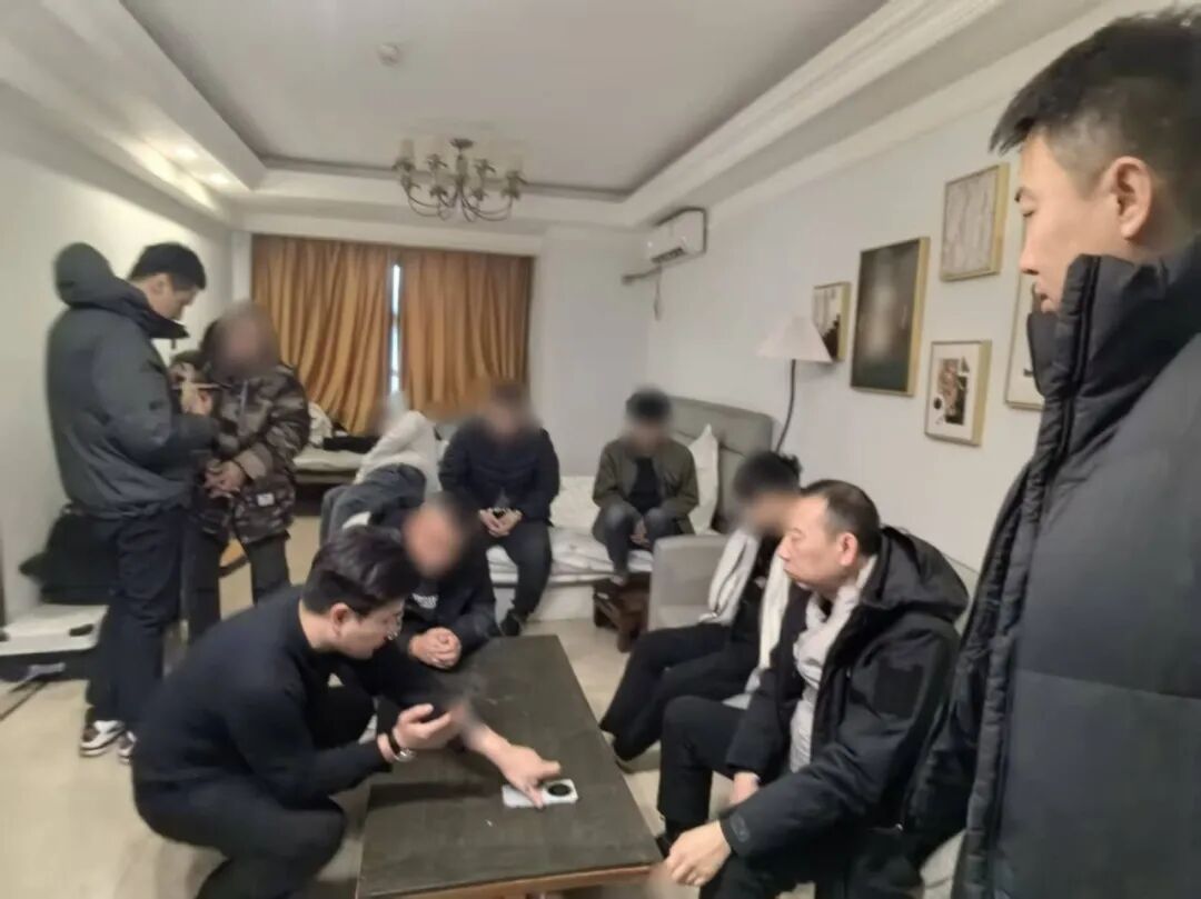 沈阳警方连端10个窝点，抓获21人