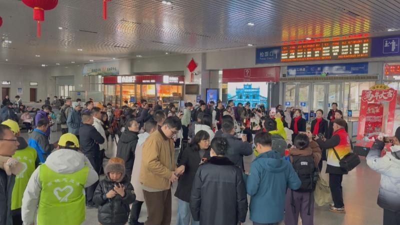 江西萍乡:流动博物馆进车站 温暖旅客归乡途 江西萍乡:流动博物馆进车站 温暖旅客归乡途