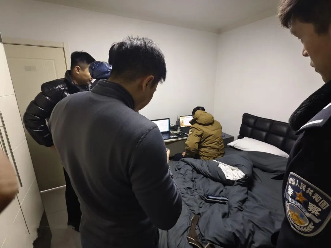 沈阳警方连端10个窝点，抓获21人