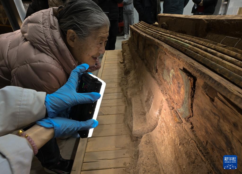 新疆吐鲁番巴达木东墓群M20取得重要考古发现