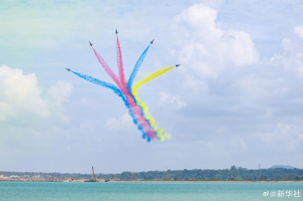 查收！中国战机帅气溢出屏幕