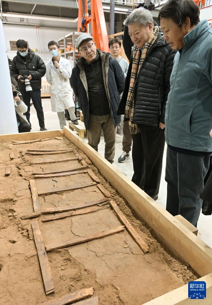 新疆吐鲁番巴达木东墓群M20取得重要考古发现