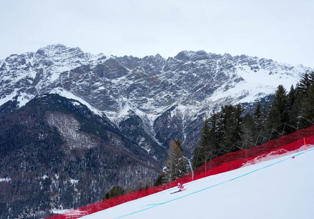 冬奥会 | 高山滑雪“魔鬼”赛道首日训练两人受伤 冬奥会 | 高山滑雪“魔鬼”赛道首日训练两人受伤