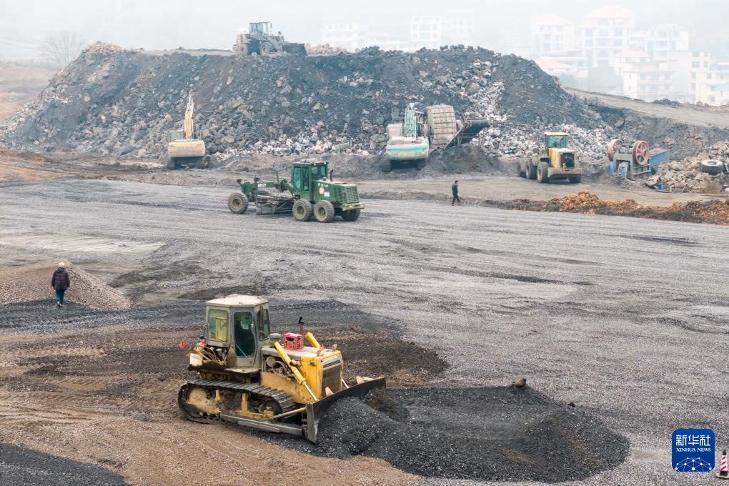 新春走基层丨邵永高铁建设有序推进