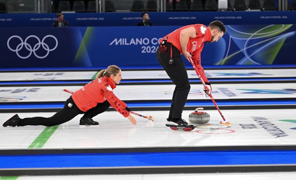 冬奥会｜冰壶混双开赛 亲人搭档闪耀