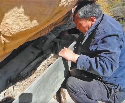 太行山上，背英烈“回家”