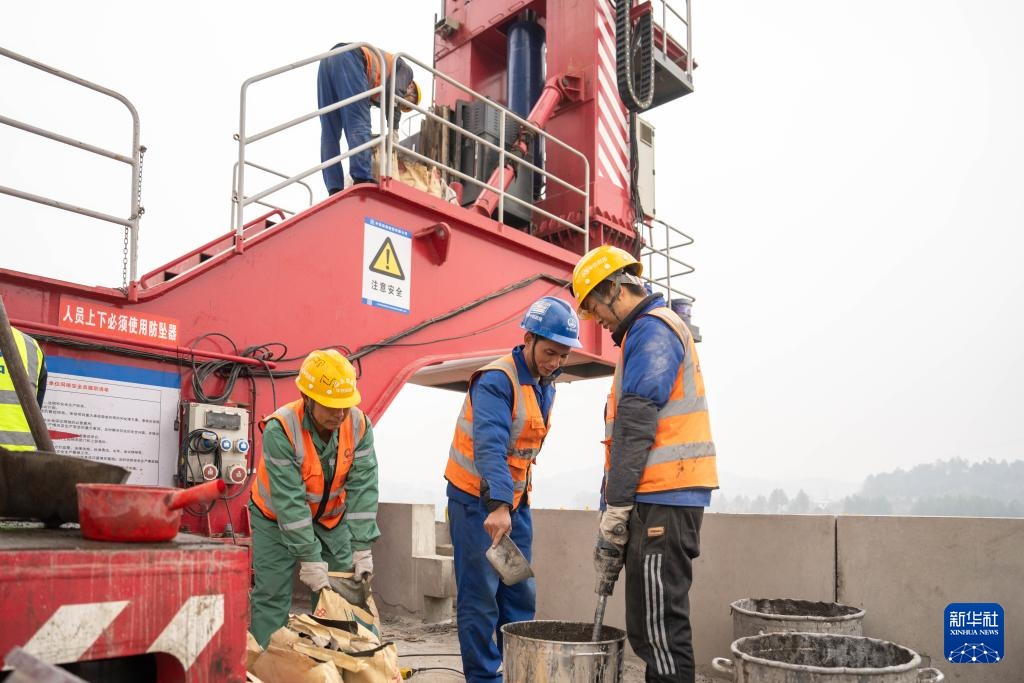 新春走基层丨邵永高铁建设有序推进