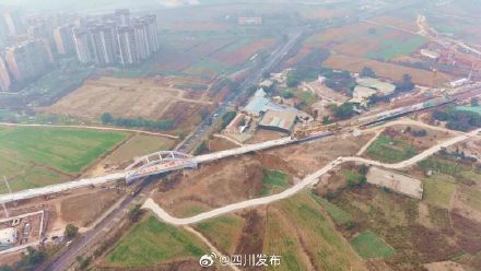 全长约14公里！成渝中线高铁全线最长桥梁完成架梁