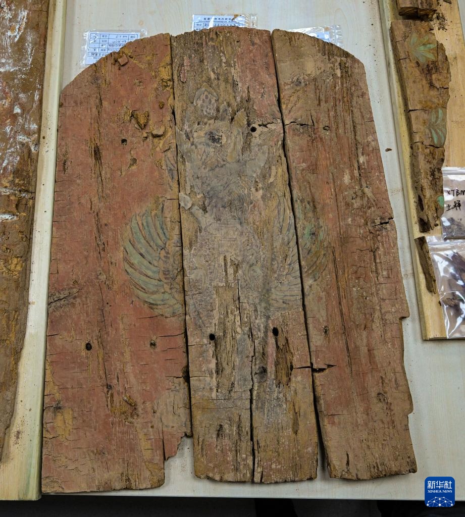 新疆吐鲁番巴达木东墓群M20取得重要考古发现