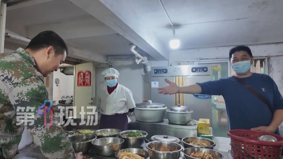 10元管饱!卖了十年!深圳这家夫妻饭堂温暖无数打工胃 10元管饱!卖了十年!深圳这家夫妻饭堂温暖无数打工胃