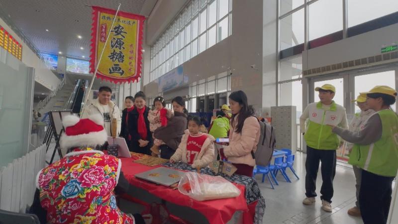 江西萍乡:流动博物馆进车站 温暖旅客归乡途 江西萍乡:流动博物馆进车站 温暖旅客归乡途