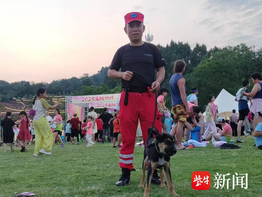 四川一救援队唯一搜救犬被装袋打死后售卖，偷狗者已被警方抓获