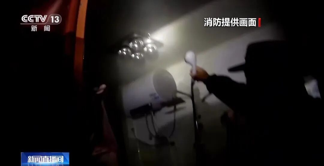 终生弱视！6个月大婴儿连续多日洗澡时直视浴霸灯光，右眼视网膜被灼伤，紧急提醒→