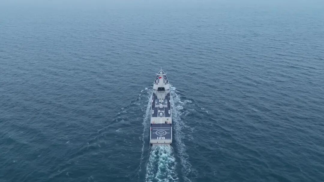 人民海军又添一员“猛将”! 人民海军又添一员“猛将”!