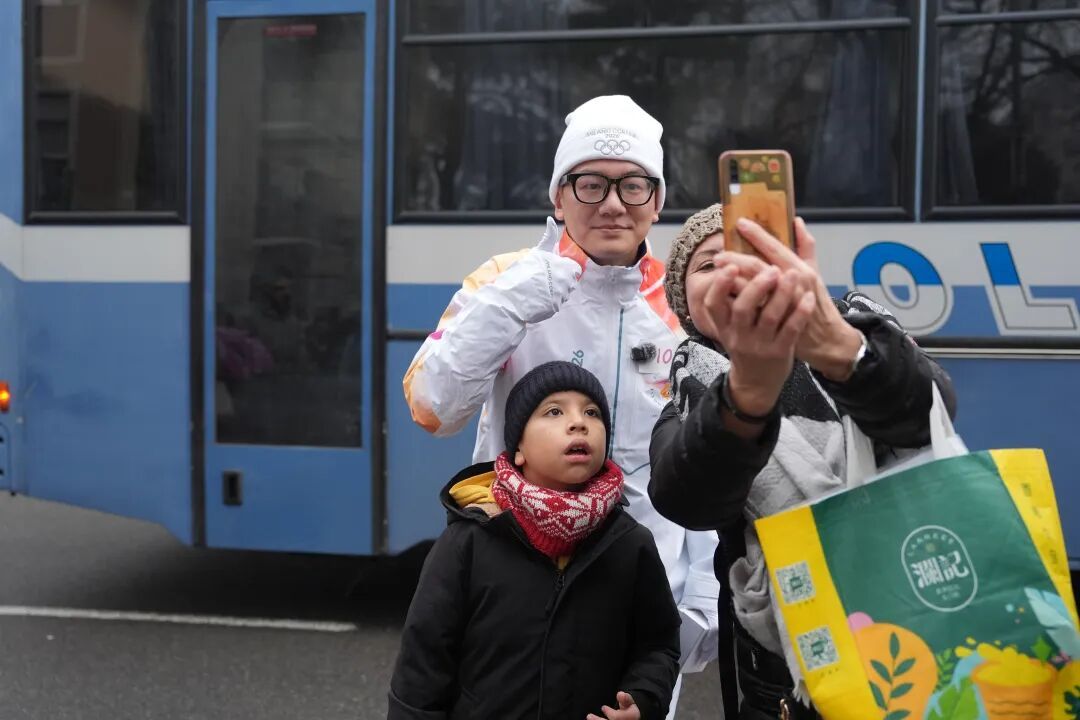 “奥运小王子”张文全：从奥运火炬收藏者到传递者