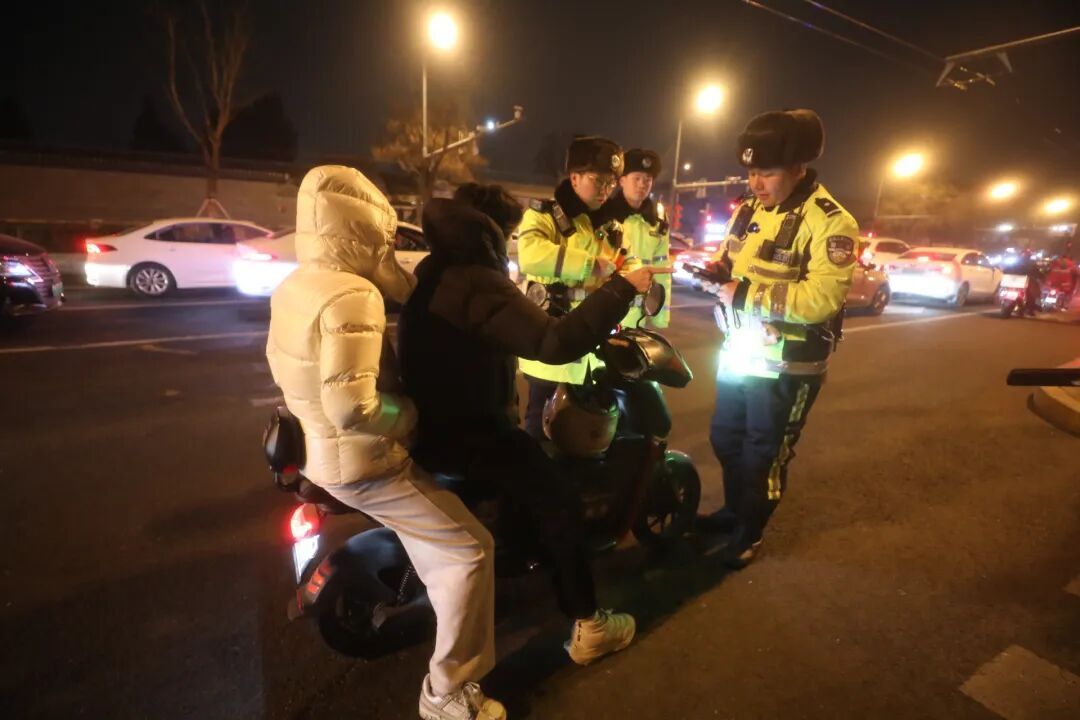 行动开始,北京持续开展夜查! 行动开始,北京持续开展夜查!