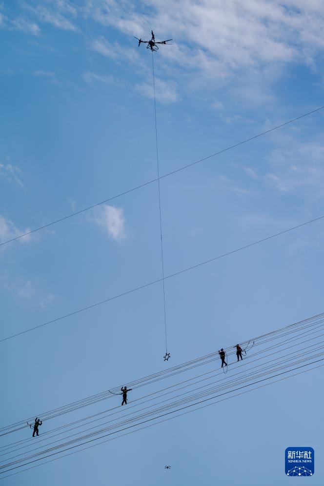 中老500千伏联网工程输电线路全线贯通