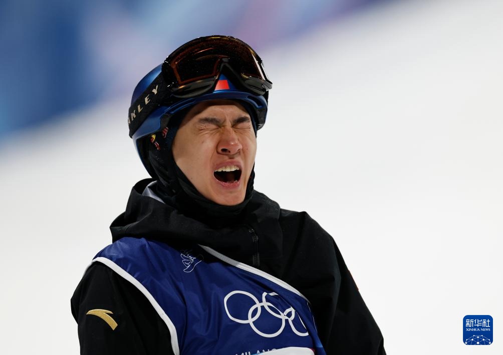 冬奥会单板滑雪——苏翊鸣晋级男子大跳台决赛