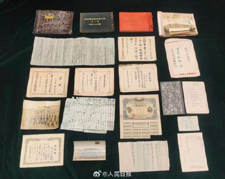 东北大哥捐189件日军侵华文物史料