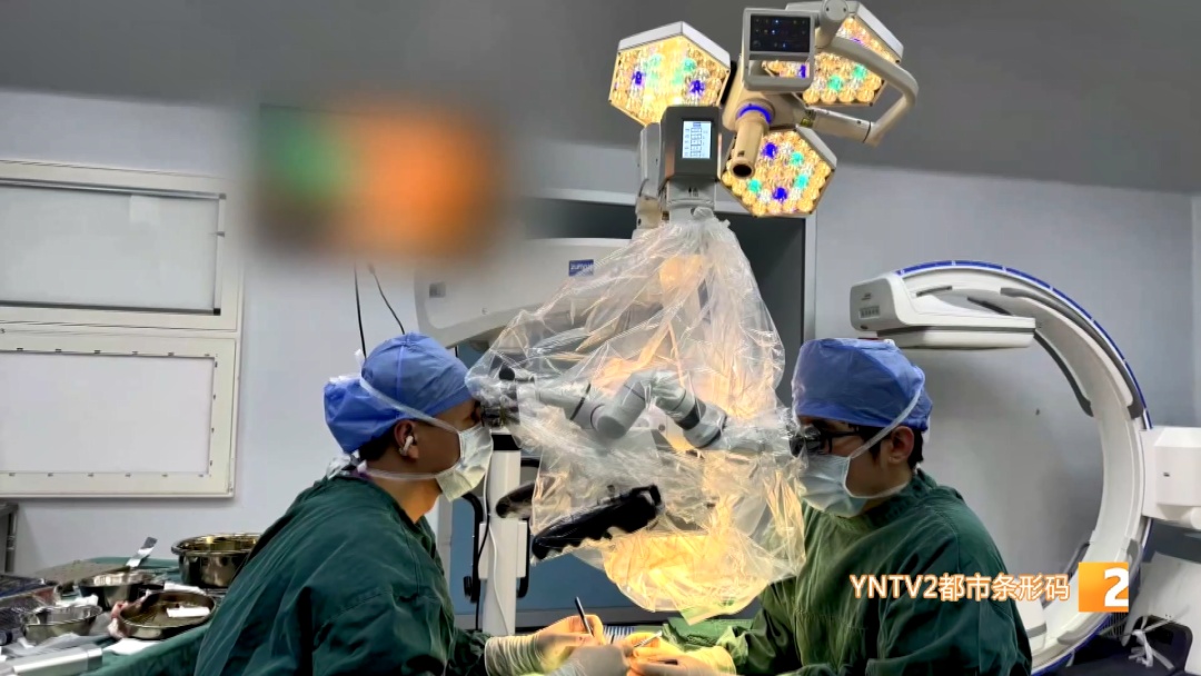 2岁男童玩鞭炮炸断手指！家里这个 “隐形杀手”，家长千万别大意