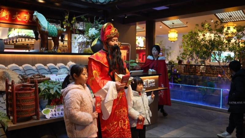 年夜饭预订火热 文化味仪式感十足