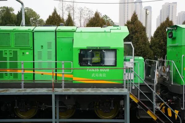 “油电混动”火车来了，武昌站、汉阳站春运就能用上