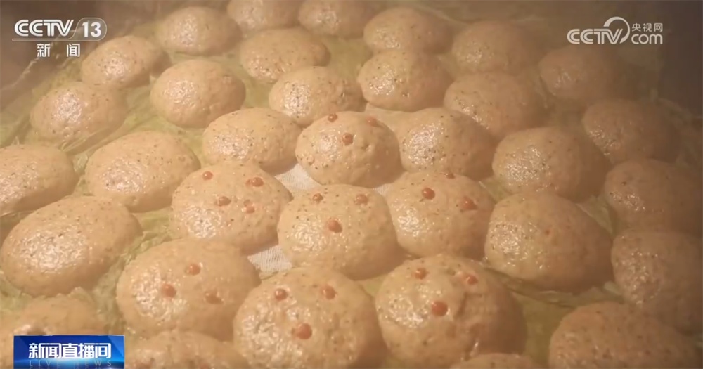 “年经济”消费新场景解锁“吃喝游购娱”沉浸式体验 特色美食洋溢幸福感 “年经济”消费新场景解锁“吃喝游购娱”沉浸式体验 特色美食洋溢幸福感