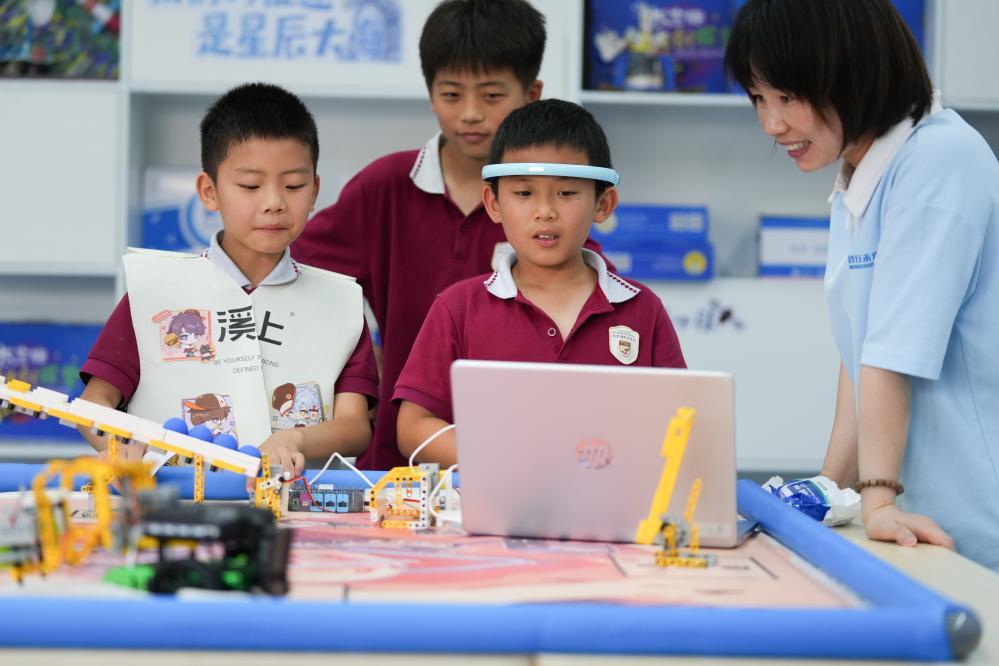 教什么？怎么教？“人工智能+教育”系统推进