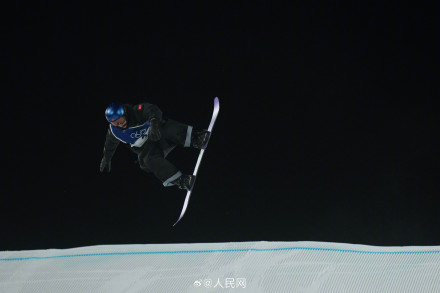 苏翊鸣大跳台逆转晋级