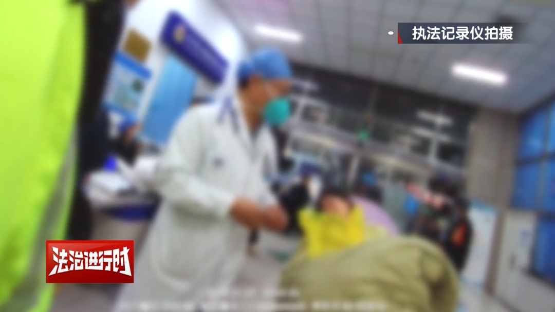 女子服用安眠药+饮酒险些送命，北京交警：救人！