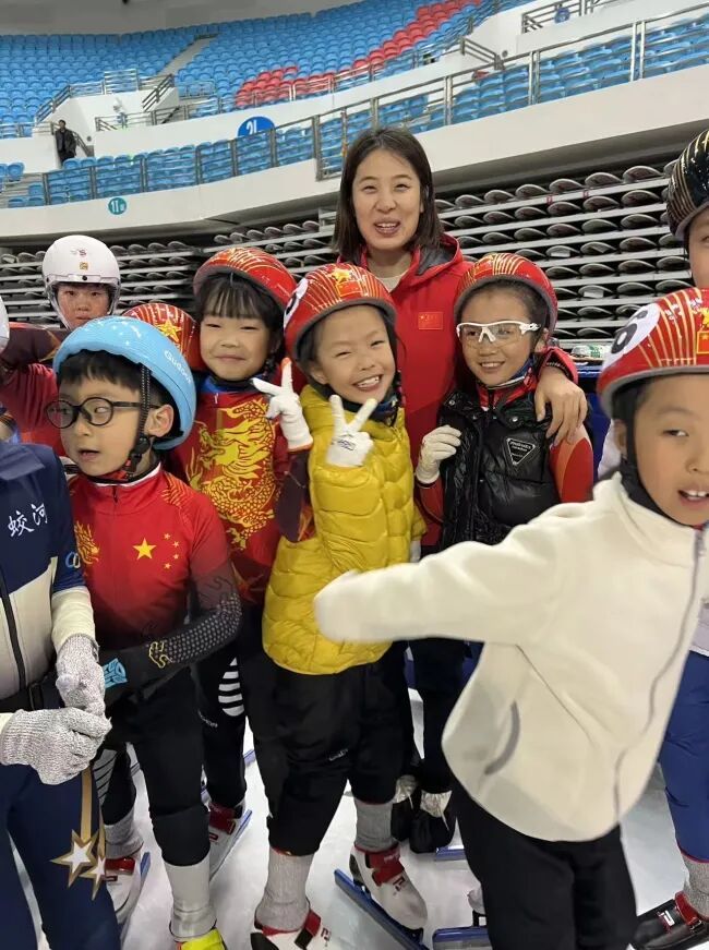 吉林姑娘张楚桐闪耀米兰冬奥会!张楚桐启蒙教练:我为她骄傲和自豪! 吉林姑娘张楚桐闪耀米兰冬奥会!张楚桐启蒙教练:我为她骄傲和自豪!