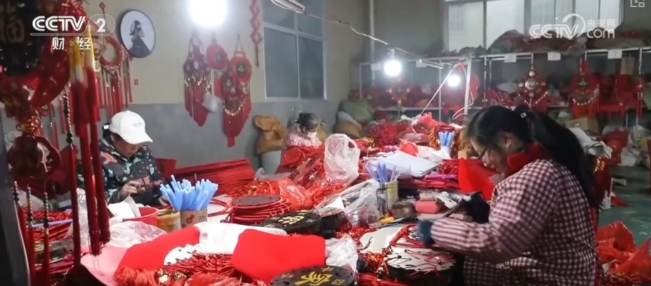 从销售端产品新样式到供应端数字化运营 节庆用品市场尽显多元活力