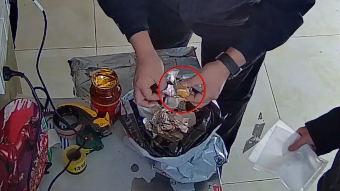 豆瓣酱里“挖”出130克黄金？！