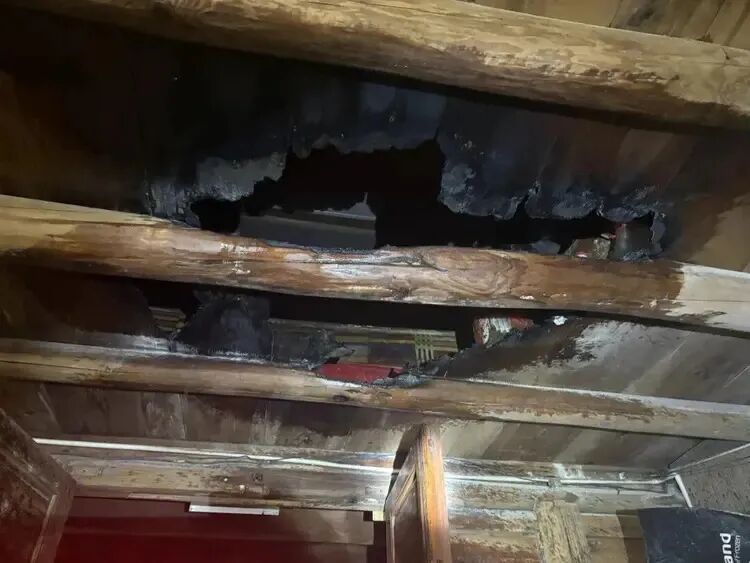 烟头扔进烟灰缸,却把家烧了!这个细节很致命 烟头扔进烟灰缸,却把家烧了!这个细节很致命