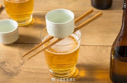 婴儿被老人用筷子喂酒差点肝衰竭