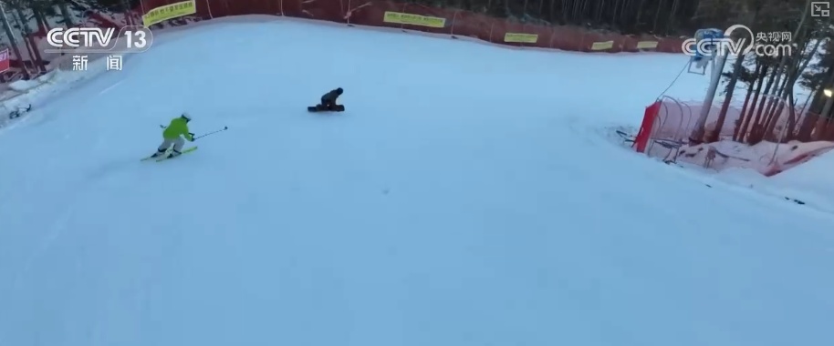 “冷”冰雪热力四射 南方冰雪旅游从基础体验向专业运动升级 “冷”冰雪热力四射 南方冰雪旅游从基础体验向专业运动升级