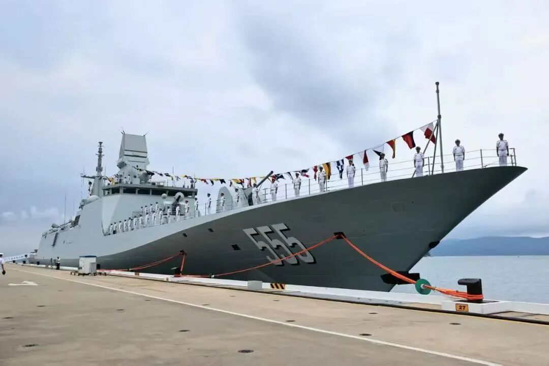 广西人的默契太燃了！广西舰、钦州舰高票登顶，凭实力“出列”🤩